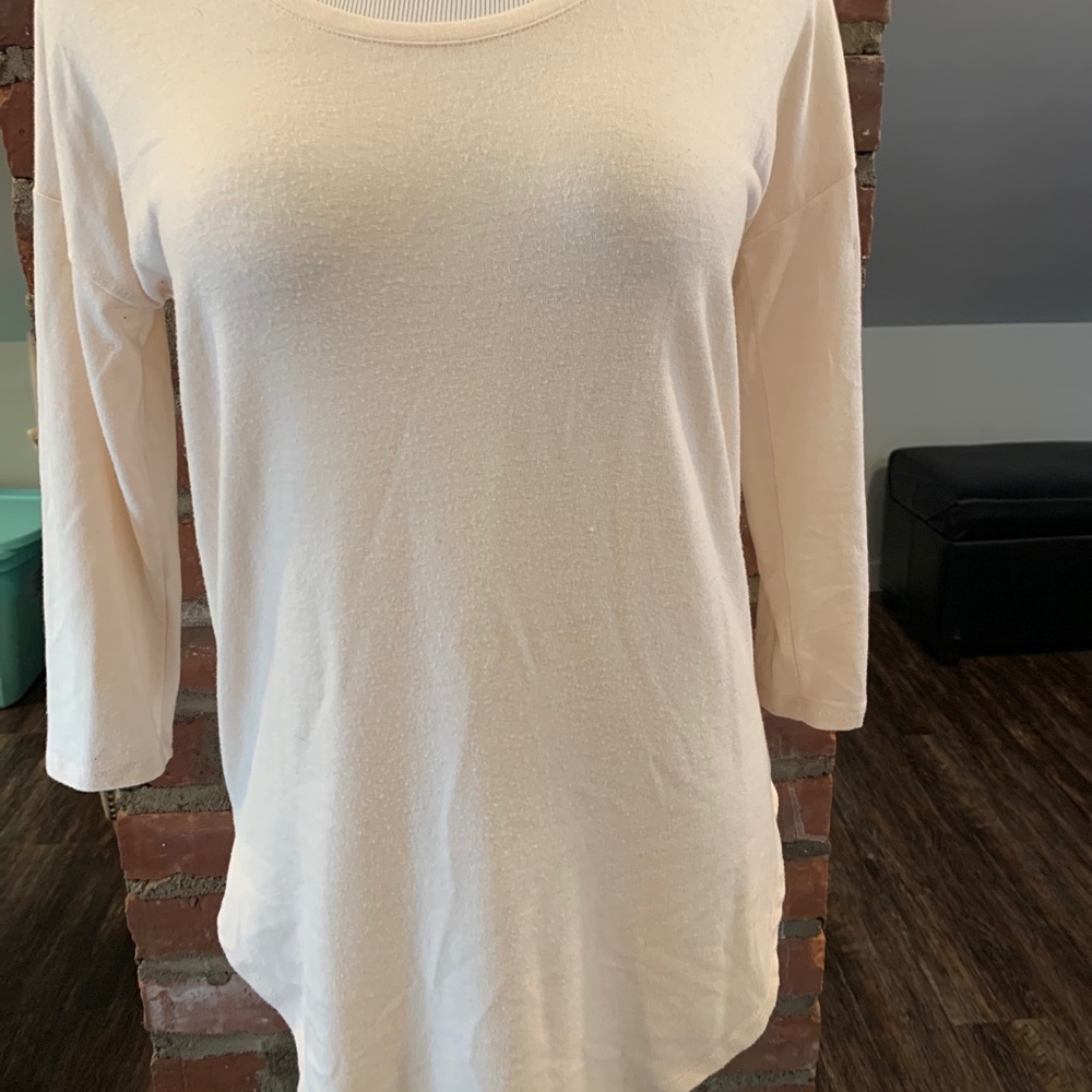 Pale pink top